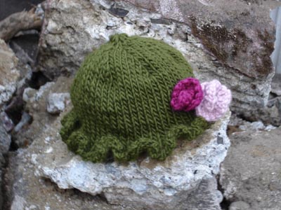 Free Knitting Pattern 40337 Baby Hat : Lion Brand Yarn Company