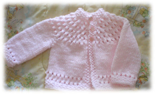 Pretty Baby Sweater ⋆ Knitting Bee