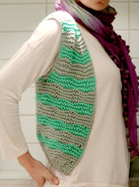 Free Knitting Pattern 10304 Homespun Vest : Lion Brand Yarn Company