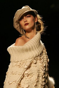 christian-dior-fall-2010-sweater-knit