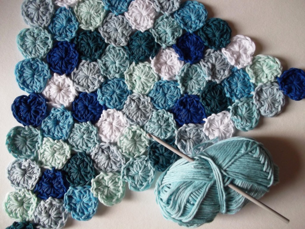 Crochet Circle Motif ⋆ Knitting Bee (8 free knitting patterns)
