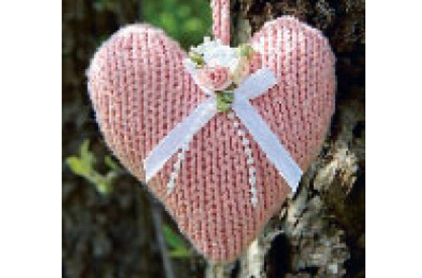 Heart Knitting Pattern ⋆ Knitting Bee