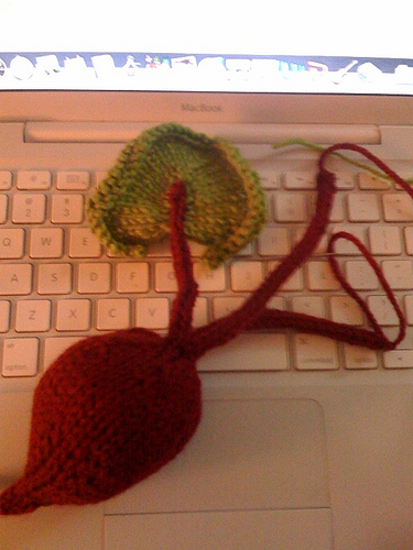 Beets - A Free Veggies Knitting Pattern