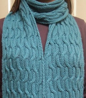 Cable knit scarf pattern in Women&apos;s Scarves / Shawls - Compare