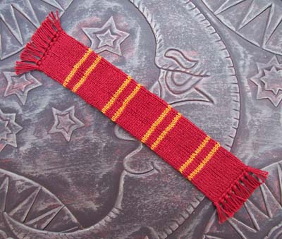 Ravelry: Harry Potter Deathly Hallows Hermione&apos;s wand gloves