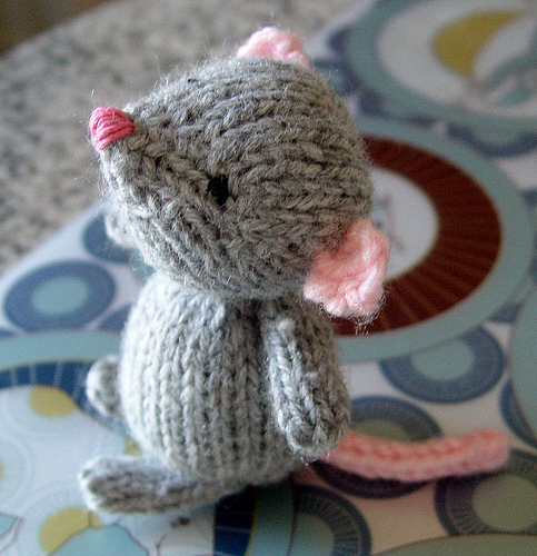 Marisol the Knitted Mouse