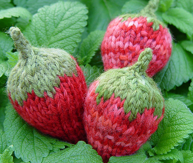 Knit Strawberries