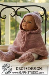Knitted Baby Poncho and Booties Pattern
