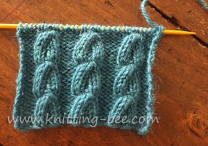 CHAIN STITCH CROCHETED TRIANGLE SHAWL PATTERN - Online Crochet