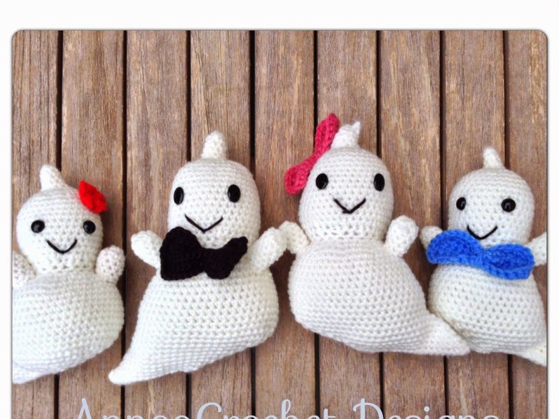 Crochet Friendly Ghost Family