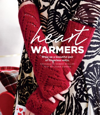 Heart-patterned-fingerless-mitts-to-knit