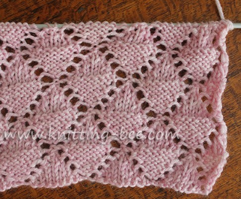 Lace-Stitch-knitting-Stockinette-and-Garter-Diamonds-back-of-work