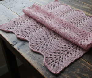 Feather and Fan Short Scarf