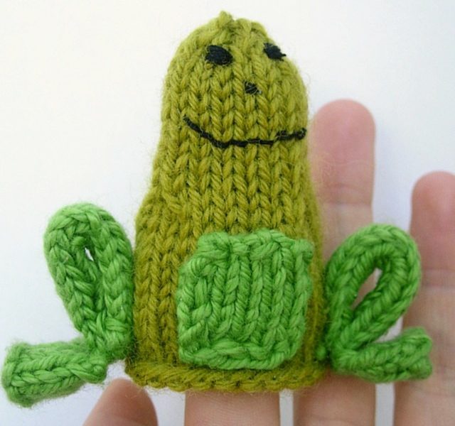 Little Friendly Frog Knitting Pattern