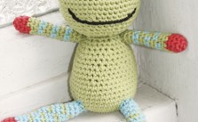 Frankie – Free Crochet Frog Pattern