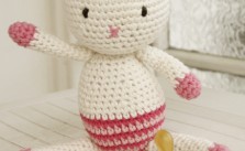 Miss Mew – Free Crochet Easter Bunny Pattern