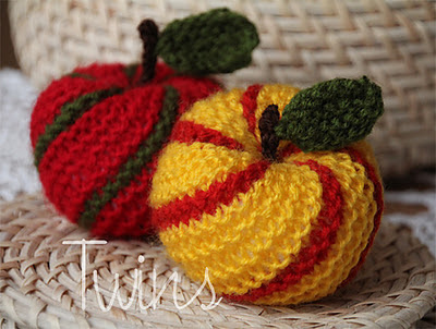 Striped Apple Ornament - Free Knitting Pattern