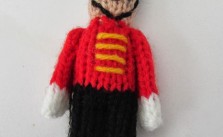 Toy Soldier Christmas Ornament – Free knitting Pattern