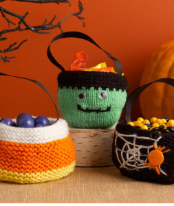 Trio of Treats Bag - Free Halloween Knitting Pattern
