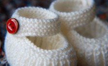 Teeny Tiny Mary Janes – Free Baby Shoes Knitting Pattern