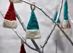 xmas-hat-knitting-pattern-ornaments