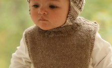 BabyDROPS 18-5 Free Knitting Pattern for Baby Hat and Bib