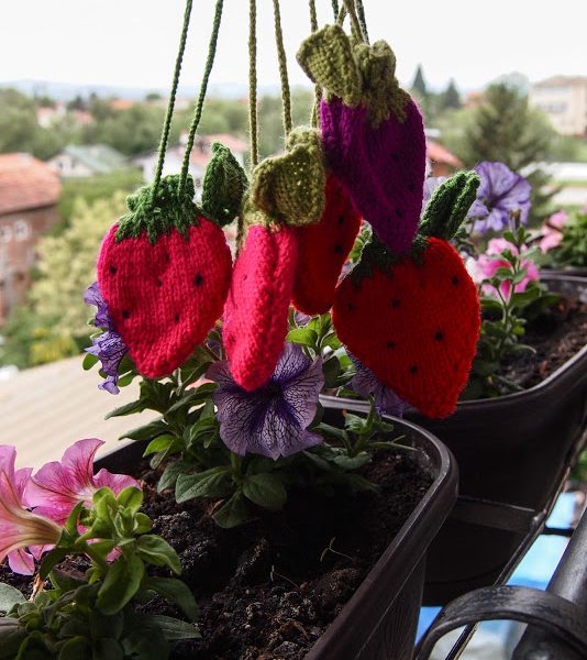Strawberry coin bag