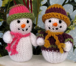 Cute Xmas Snowman Free knitting pattern