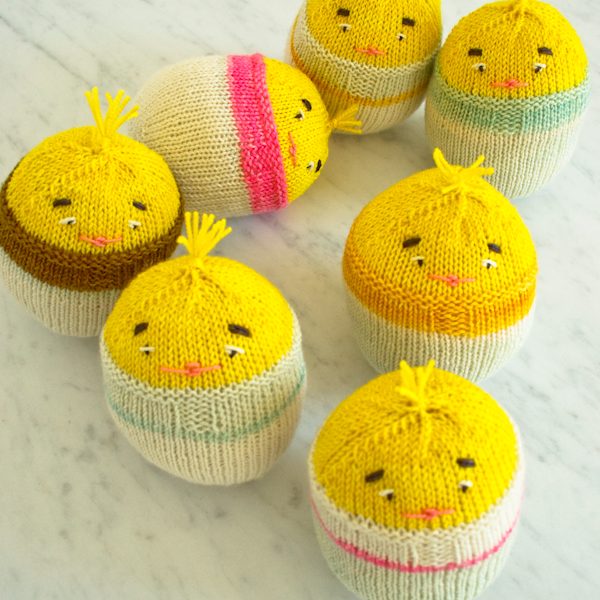 Chick-in-an-Egg Free Knitting Pattern