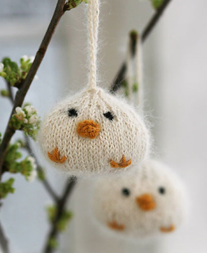 Easter chickens ornaments free knitting pattern