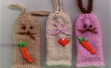Rabbit Finger Puppets free knitting pattern for Easter