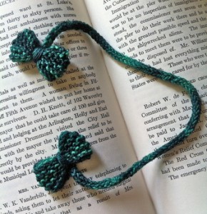 Bow Ties Are Cool – Free Bookmark Knitting Pattern