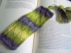 Lace Waves Bookmark Free Knitting Pattern