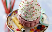 Free cupcake pincushion pattern