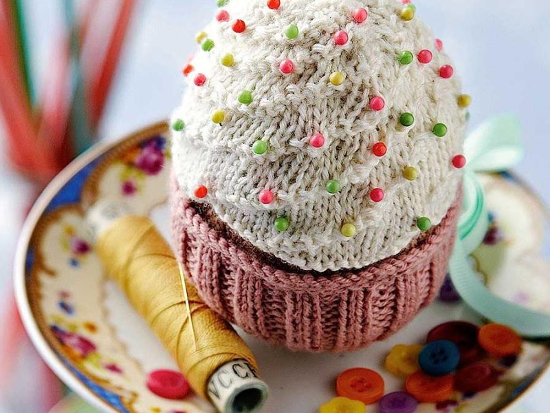 Free cupcake pincushion pattern
