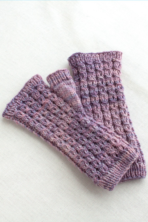 Martine Mitts Free Knitting Pattern
