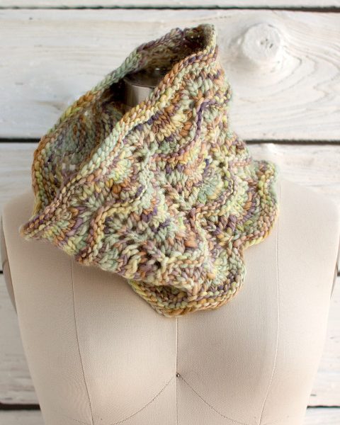 Onda Cowl Free Knitting Pattern