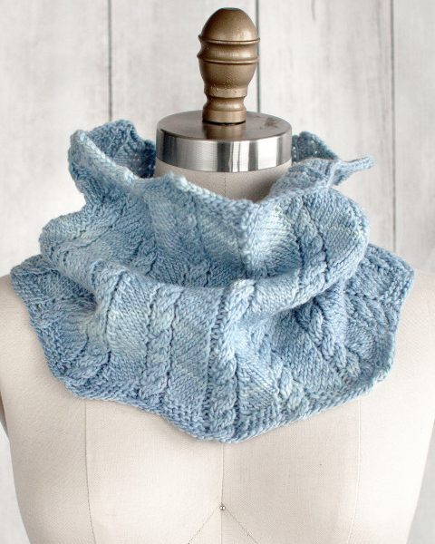 Zigzag Cable Cowl Free Knitting Pattern