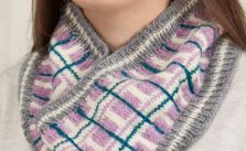 Free tartan cowl pattern