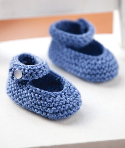 Classic Baby Jane Booties to Knit for Free