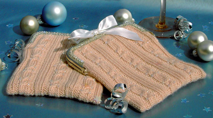 Cabled Coin Purse Free Knitting Pattern