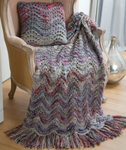 Elegant Lapghan & Pillow Feather & Fan Pattern