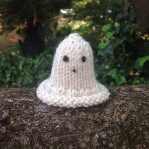 halloween-ghost-knitting-pattern