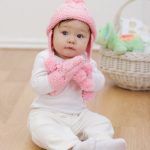Knit Baby Set Cap and Mitts
