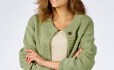 Lady’s Jacket Free Knitting Pattern