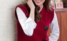 Side Buttoned Vest Free Knitting Pattern