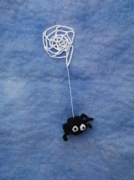 Spider and his web free knit pattern