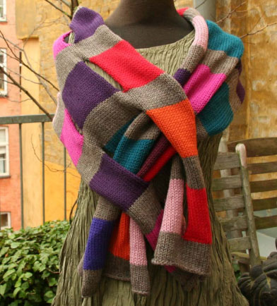 Holey scarf free knitting pattern
