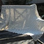 Lace baby blanket with little hearts free knit pattern