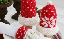 Intarsia Christmas egg warmers and Christmas serviette ring